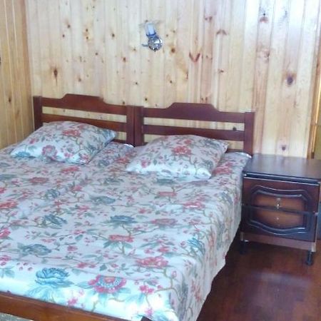 Guest House On Apskha Leona 12 Гагра Екстериор снимка