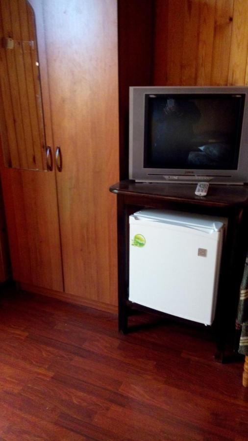 Guest House On Apskha Leona 12 Гагра Екстериор снимка